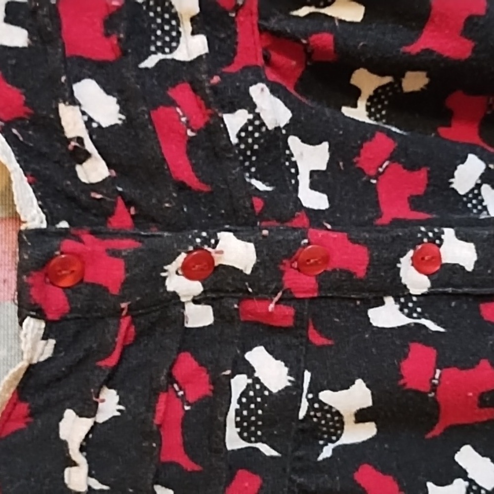 LOVELY SCOTTIE NIGHTOWN, SOFT FLANNEL, EYELET TRIM - Picture 4 of 7